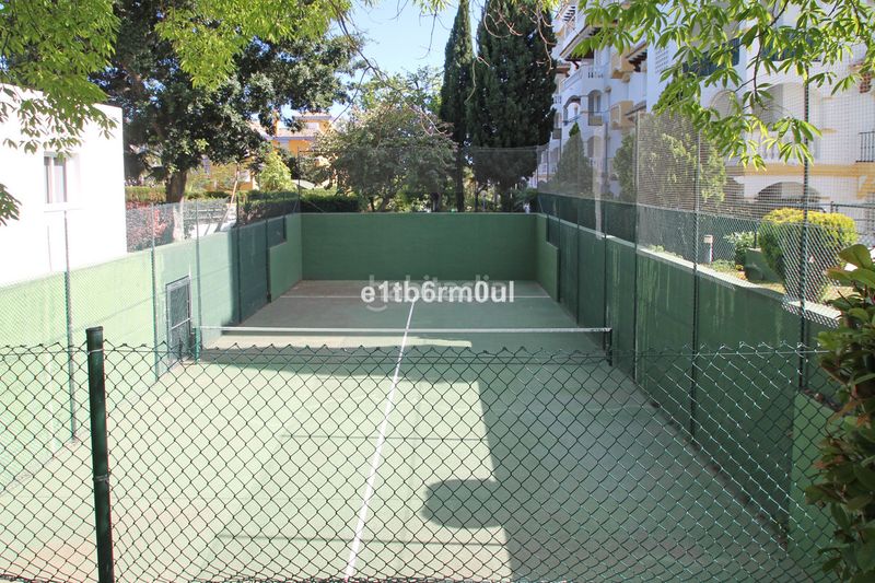 Foto adbc72dd-c907-4627-8e48-36b3afc409cf. Pis a La Carolina - Guadalpín Marbella