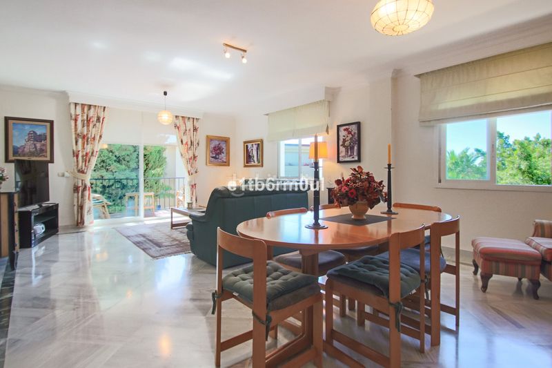Foto cf2dd638-786e-403f-ba6c-7c3623d6cc22. Pis a La Carolina - Guadalpín Marbella
