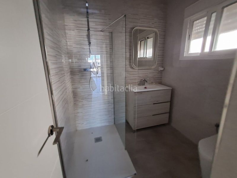 Foto 6700f435-9b38-4f13-a3cb-a1c43f6ffa9a. Casa adossada a Centro Estepona