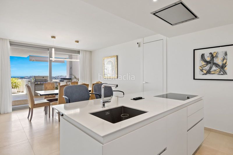 Foto 5f5e9323-98db-47d4-8499-00f5dde3618a. Piso en Las Brisas Marbella