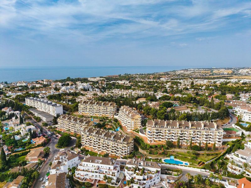 Foto 28ee8a6a-adce-4079-924b-e891fc860919. Piso en Las Brisas Marbella