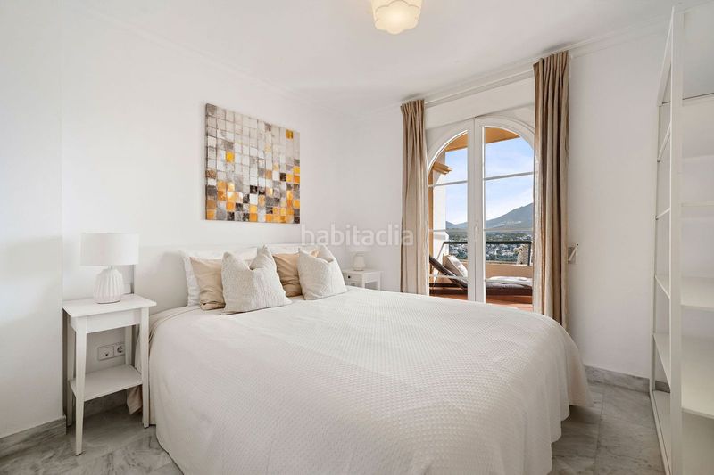 Foto c095a824-51cc-4a06-b75d-8b1b9af94366. Piso en Las Brisas Marbella