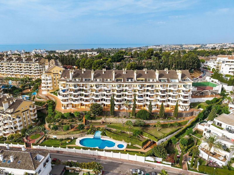 Foto cc67d0ed-80be-484c-ac82-db6b943d0370. Piso en Las Brisas Marbella