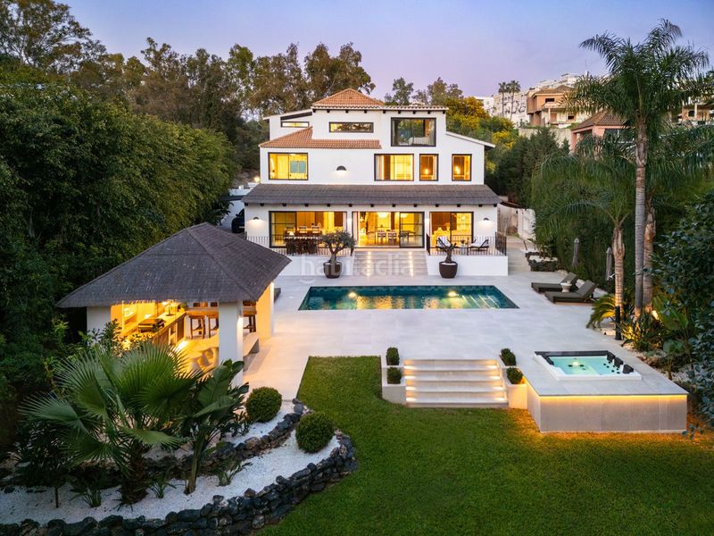 Foto c7fe507c-4bd5-4da3-bb96-0a7a0f2c060b. Casa adossada amb aparcament a Las Brisas Marbella