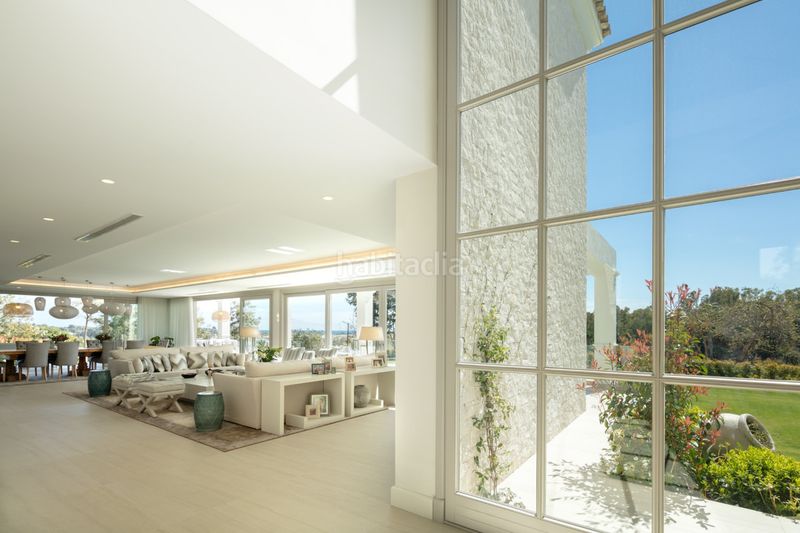 Foto 13e0b384-5458-4539-ab06-554cc71ae857. Casa adossada amb aparcament a Las Brisas Marbella