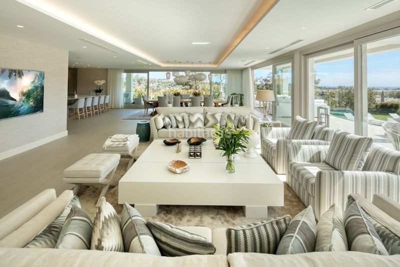 Foto 8111e447-2a1d-437d-9b10-b2342be07619. Casa adossada amb aparcament a Las Brisas Marbella
