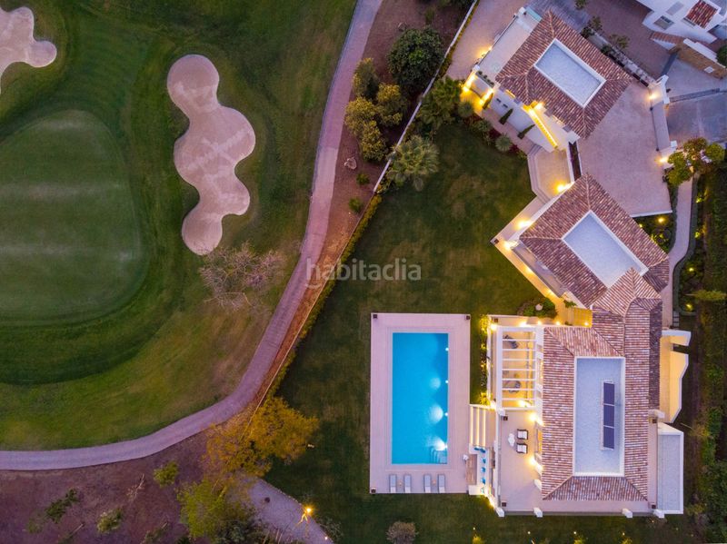Foto 9656e65e-e680-4b30-9433-ab7430abc2c6. Casa adossada amb aparcament a Las Brisas Marbella