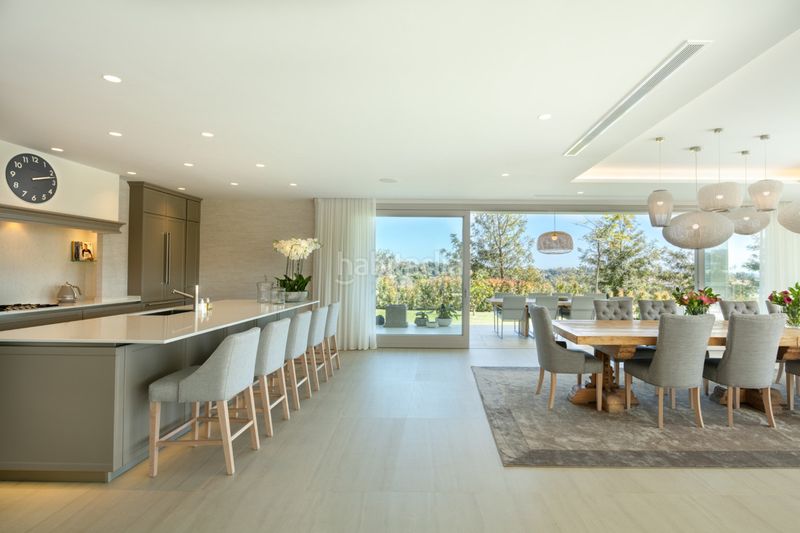 Foto b5d4b2e4-72c9-4a35-a2c8-d252c5fed5fd. Casa adossada amb aparcament a Las Brisas Marbella