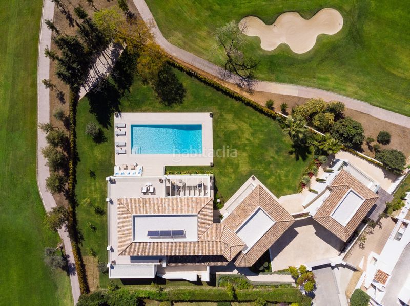 Foto c5d41e60-ed74-4b38-9752-b5f525533c56. Casa adossada amb aparcament a Las Brisas Marbella