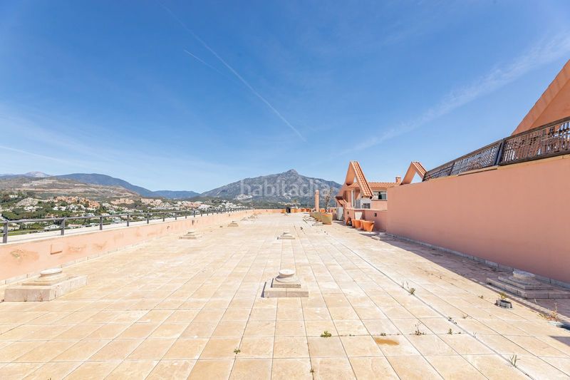 Foto ef4c26fe-6b7e-49ff-b085-644c67db0d66. Àtic amb aparcament a Las Brisas Marbella