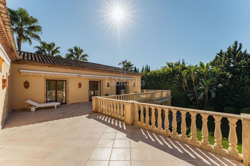 Foto 1e62b6a9-fea3-45fc-a69a-91d4bba40bf5. Casa adossada amb aparcament a Las Brisas Marbella