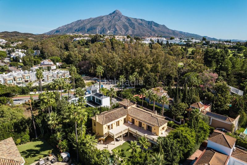 Foto 9d0b51b3-a7e3-4505-b140-1c708196534a. Casa adossada amb aparcament a Las Brisas Marbella