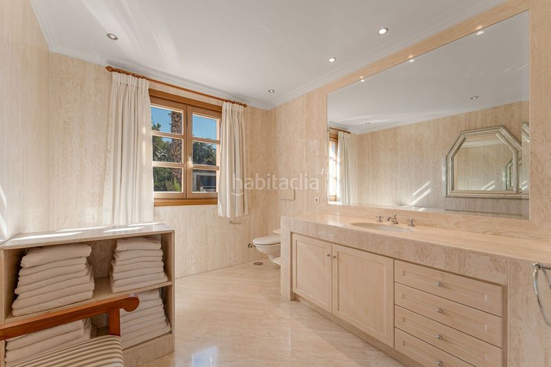 Foto a4b76928-663f-46de-b36c-6193ad03f496. Casa adossada amb aparcament a Las Brisas Marbella