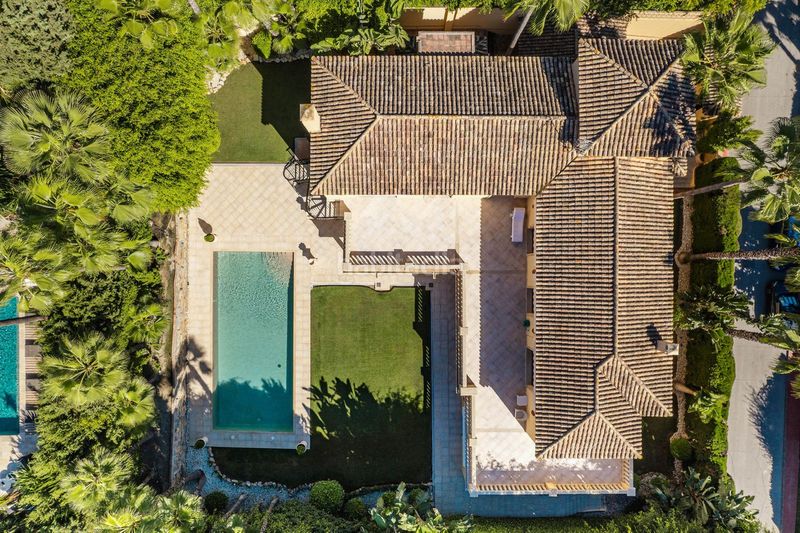 Foto aeccaf5f-db0b-4a1a-aa19-a44d9a00cb5d. Casa adossada amb aparcament a Las Brisas Marbella