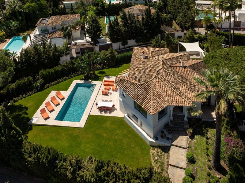 Foto b32e2d47-5e68-4423-bc95-836115c2f098. Casa adossada a Las Brisas Marbella