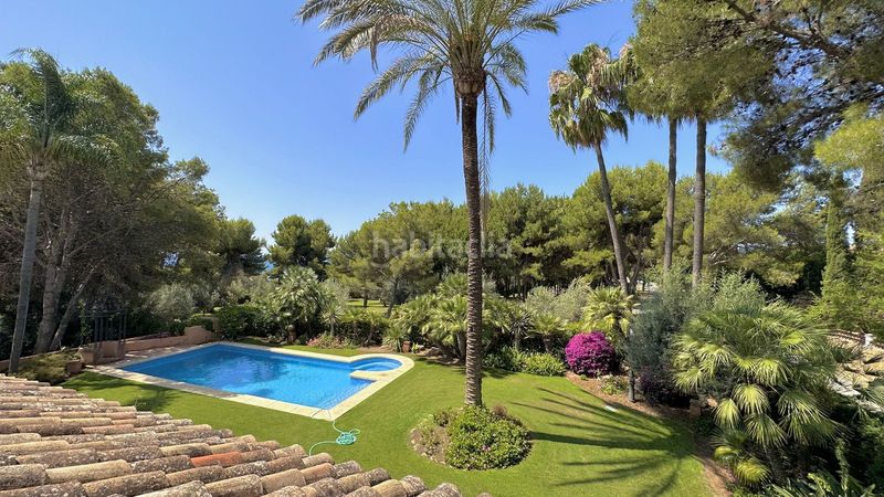 Foto 2d8d1977-24a2-4485-8115-e8cbce9d8dd6. Casa adossada a La Carolina - Guadalpín Marbella