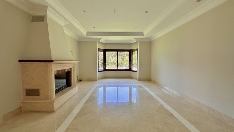 Foto 79945835-cb61-41a9-977d-ef2545ea2e98. Casa adossada a La Carolina - Guadalpín Marbella