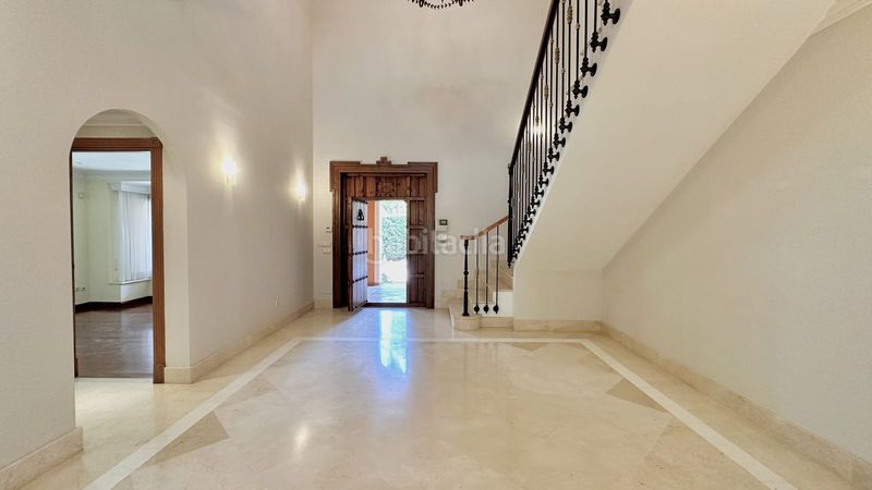 Foto b8c6bd7f-ad65-4666-8b65-a4823eb77d8d. Casa adossada a La Carolina - Guadalpín Marbella