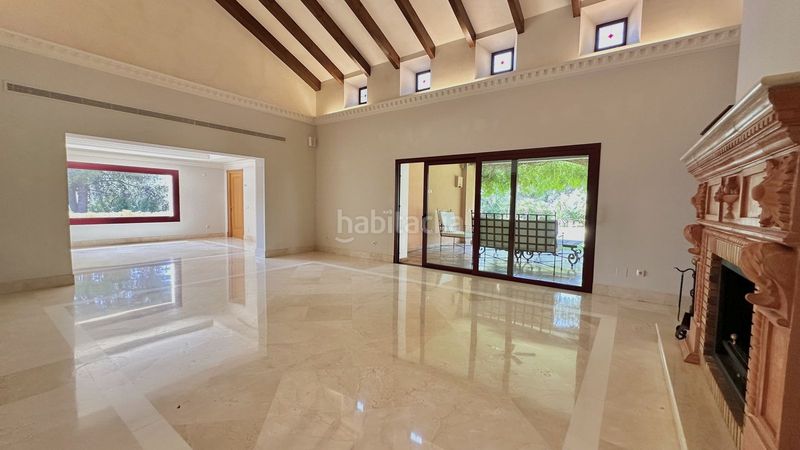 Foto e603f30c-5f32-4dd0-987f-3b1b658015b5. Casa adossada a La Carolina - Guadalpín Marbella