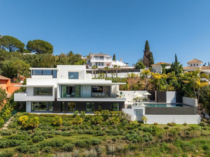Foto ae9e7a6d-14b8-4106-aac6-f0147582b1f0. Casa adossada amb aparcament a El Rosario - Ricmar Marbella
