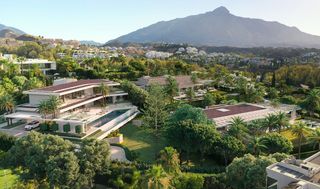 Semi detached house in Las Brisas
