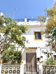 Casa a schiera in Casco Antiguo