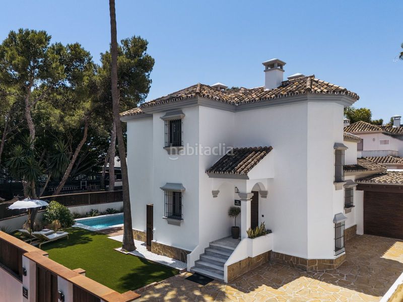Foto 243b06a9-6527-422a-9154-f192ca60332e. Casa adossada amb aparcament a Puerto Banús Marbella