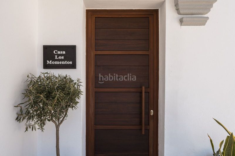 Foto a3d870fc-8d9b-44df-894b-abee8bcca3d9. Casa adossada amb aparcament a Puerto Banús Marbella