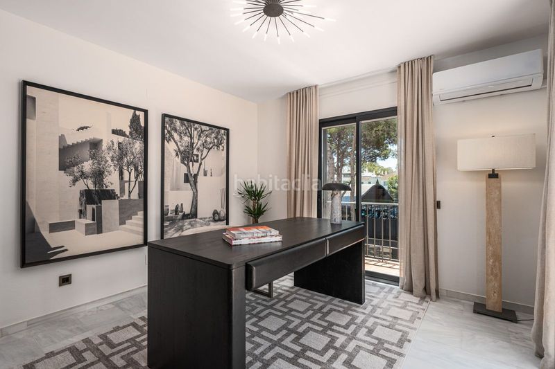 Foto d17f8c12-7044-45b3-ab45-864e77a2efb8. Casa adossada amb aparcament a Puerto Banús Marbella