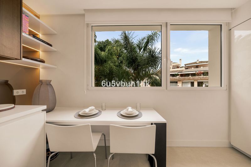 Foto b1be3e6f-18e0-46ef-b305-98f47f6b4c1f. Pis a Casco Antiguo Marbella