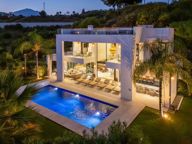Foto 3a72a09c-0d9b-4477-a8df-93a37641e7ac. Reihenhaus mit parking in Las Brisas Marbella
