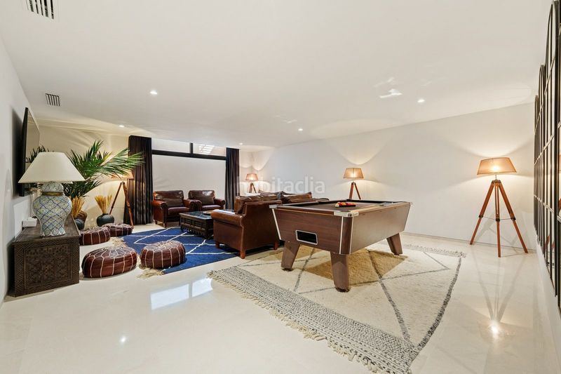 Foto 521d3c92-cd9f-4d25-9792-2c94d2237dc9. Reihenhaus mit parking in Las Brisas Marbella