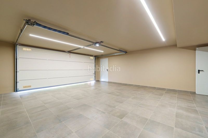 Foto 8aedc623-3906-4764-8ac3-1700f5d29a79. Reihenhaus mit parking in Las Brisas Marbella
