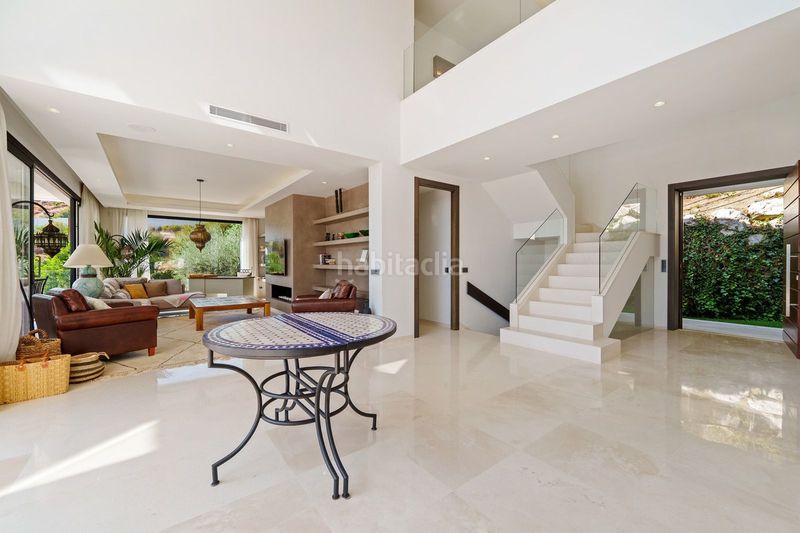 Foto ef0216d0-9f57-40d4-adb1-7c98ef6ab202. Reihenhaus mit parking in Las Brisas Marbella