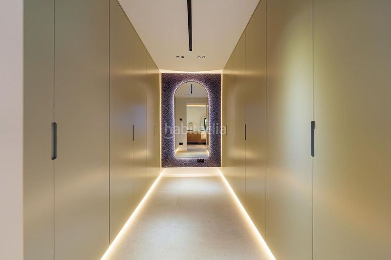Foto e7a58a7d-478b-4a55-8dab-2ebc003fae0b. Casa adossada a Puerto Banús Marbella