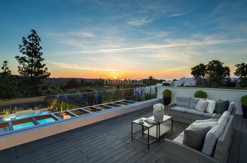 Foto d7e10a68-a74f-4b5d-97a2-742eb2d8e347. Casa adossada a Aloha Marbella
