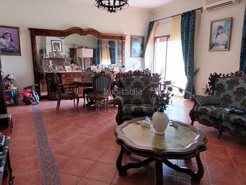 Foto 1562cd16-c4ba-44e2-9d19-fb929bfe0130. Casa adossada a Cancelada Estepona