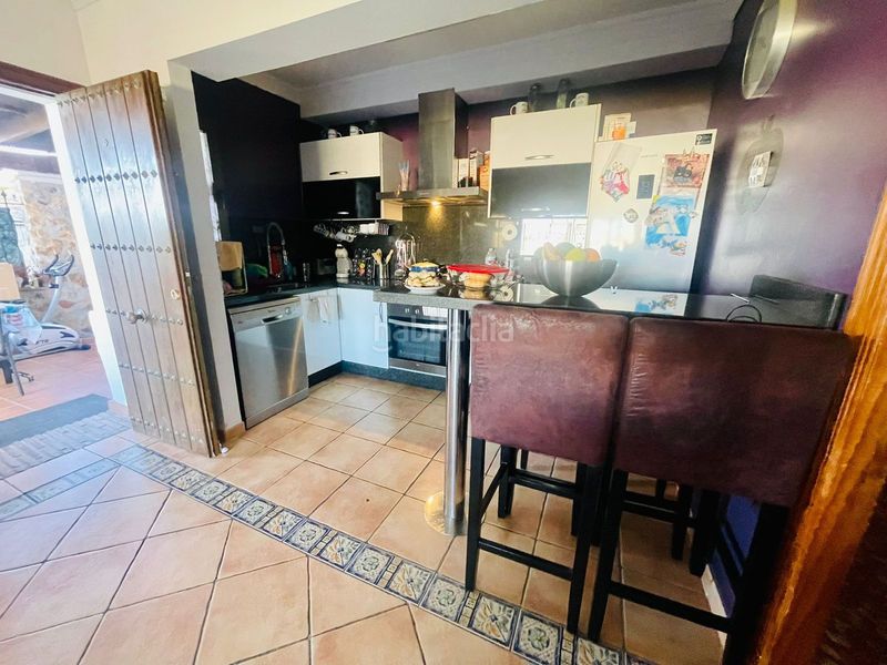 Foto 1bc369b2-77d9-4606-8af8-8308ffcc908e. Casa adossada a Cancelada Estepona