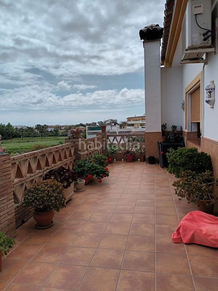 Foto 46ef1b68-2b99-466c-b340-3e1ef8e35d2c. Casa adossada a Cancelada Estepona