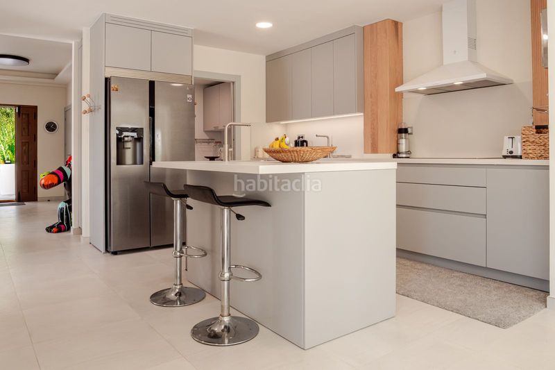 Foto d9b64124-6ef2-433a-a539-8fdb563ae4b4. Casa adossada amb aparcament a El Madroñal Benahavís