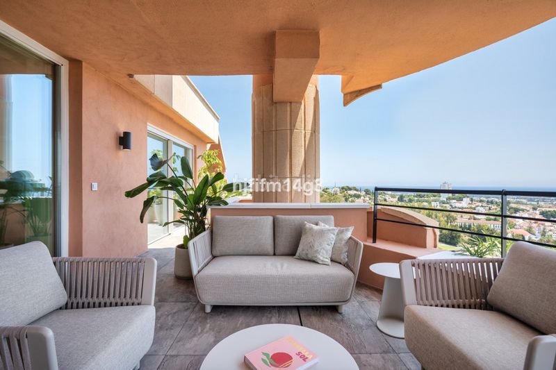 Foto b92d1a05-4392-4769-b3a2-d7b85c7425b4. Pis a Las Brisas Marbella