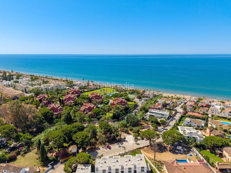 Foto 1e9d409e-f677-4ad8-875e-99ede0423e4a. Pis a Elviria Marbella
