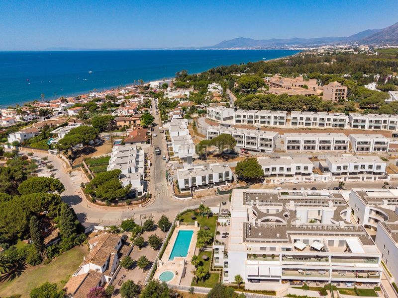 Foto 4cc5300e-63e3-456b-93d5-485986f3cc68. Pis a Elviria Marbella