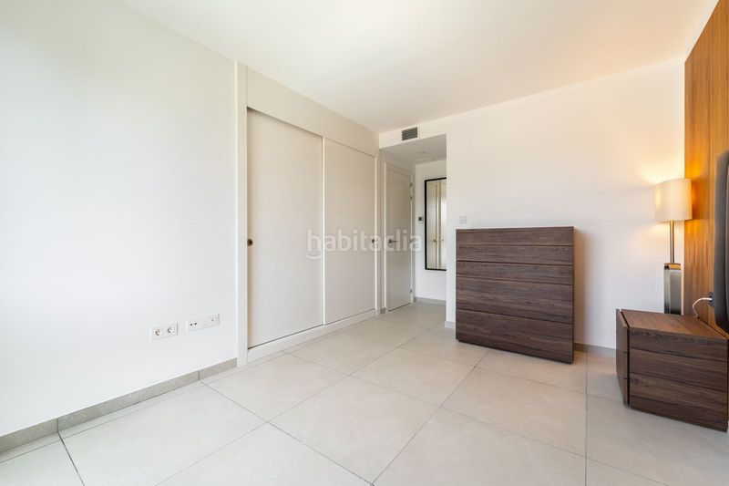 Foto 5e0980bd-e934-48a1-a167-e93d4f7d7af1. Pis a Elviria Marbella