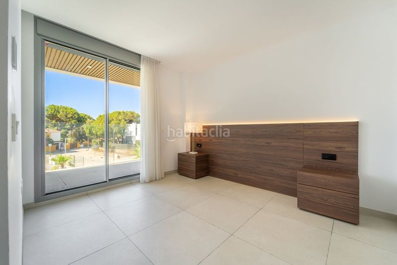 Foto 85e0cbdc-9568-41ce-959a-377a6d538926. Pis a Elviria Marbella
