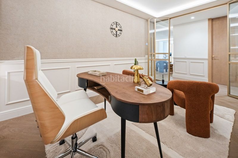 Foto f42b3d29-e320-4804-acc7-2e7492770d99. Àtic amb aparcament a Las Brisas Marbella