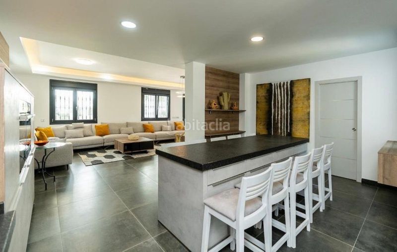 Foto a35e70ec-8bae-480e-a522-53738e09e09a. Casa adossada a Las Brisas Marbella