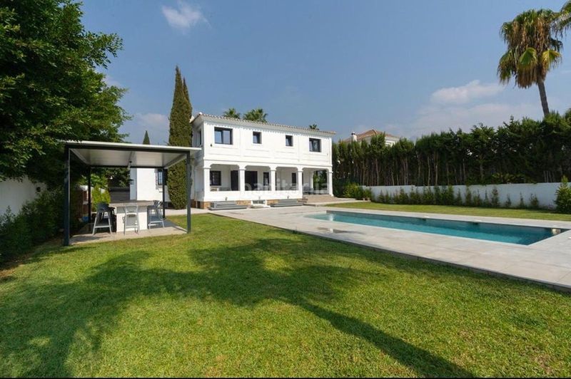Foto d0465277-3307-4d0a-8609-90106d9a7ef2. Casa adossada a Las Brisas Marbella