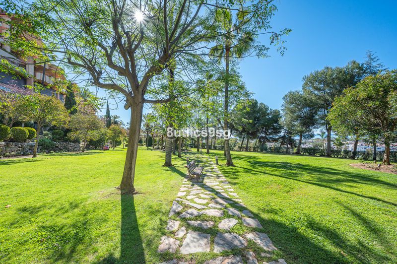 Foto 2d405fbb-98a0-461d-ae37-835ba4a5edb8. Pis a Las Brisas Marbella