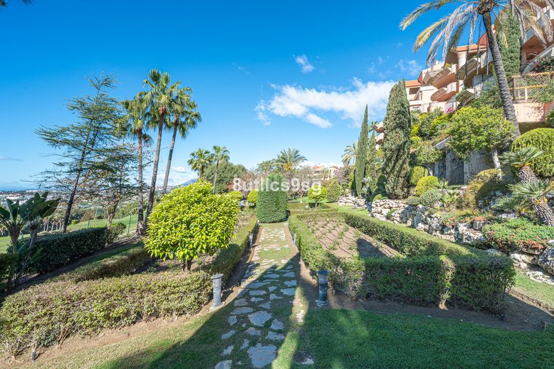 Foto 71d4a49d-5c2a-4396-99c5-e9d64af1b55f. Pis a Las Brisas Marbella
